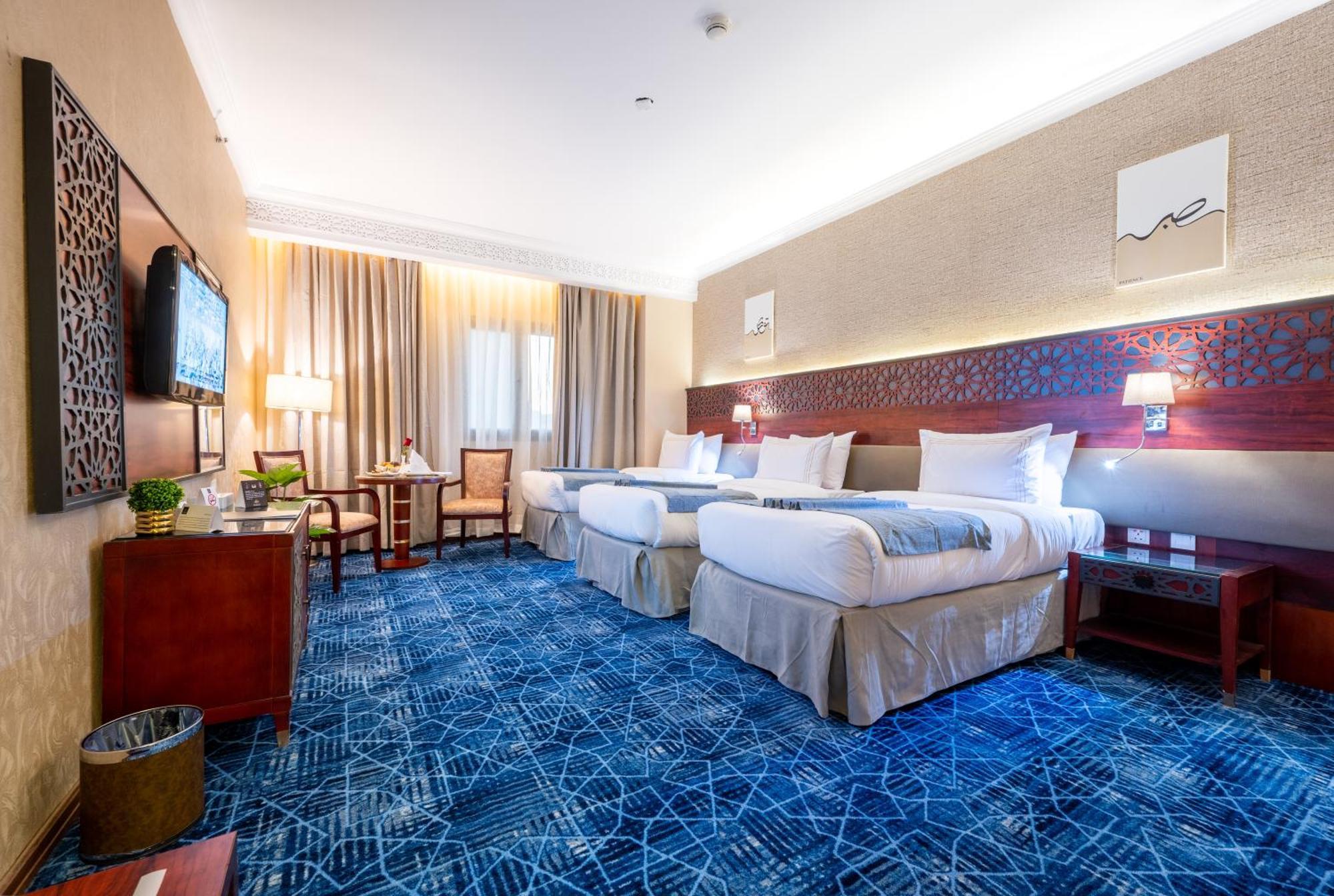 Shaza Regency Plaza Al Madinah Hotel Medina Eksteriør billede Deluxe Room