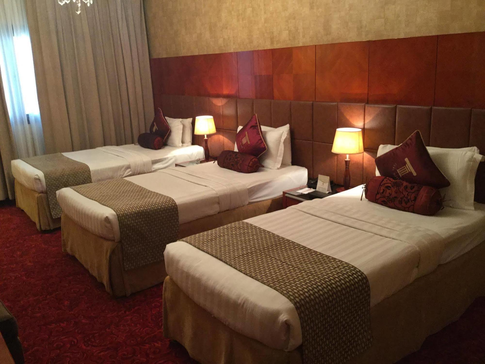 Shaza Regency Plaza Al Madinah Hotel Medina Eksteriør billede A room at the hotel